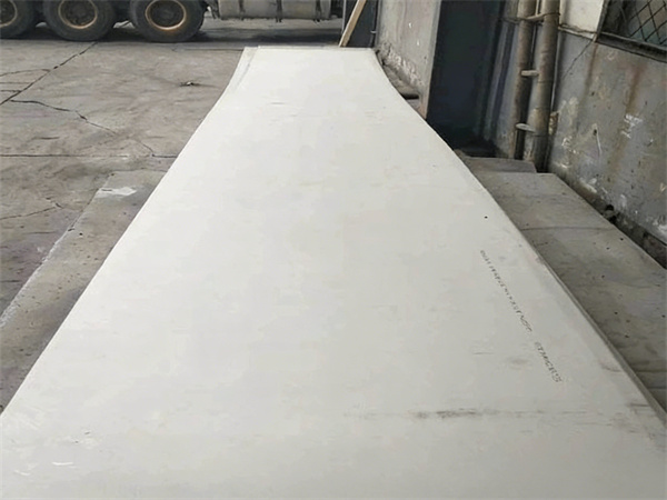 Stainless steel wide and thick plates